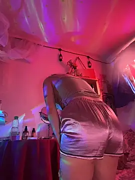 LiliJones  online show from 09.24.25