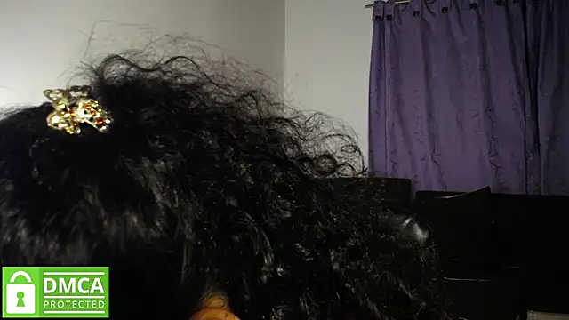 Snapshot of Mr_MrsCurie chatting on 10.18.25 Mr MrsCurie online show from 10.18.25