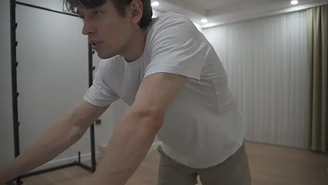 Snapshot of tommyjoyer chatting on 11.08.25 tommyjoyer online show from 11.08.25