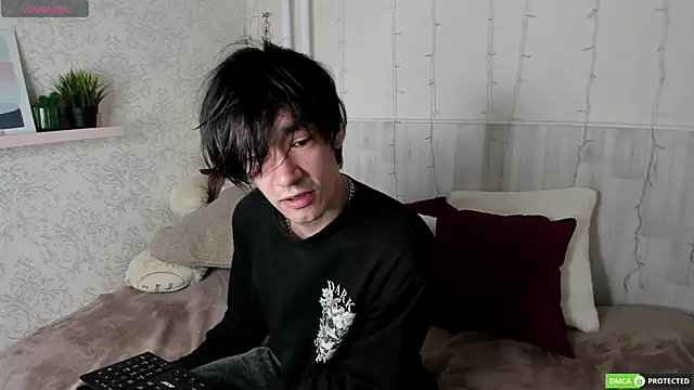 Snapshot of CalvinOwens chatting on 09.09.25 CalvinOwens online show from 09.09.25