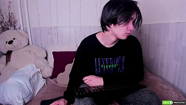 Snapshot of CalvinOwens chatting on 10.05.25 CalvinOwens online show from 10.05.25