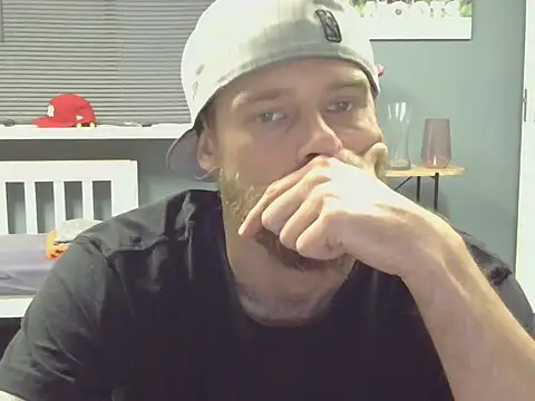 Snapshot of jjameson411 chatting on 10.14.25 jjameson411 online show from 10.14.25