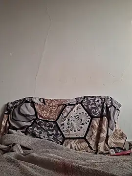 dirtybearr online show from 12.04.25