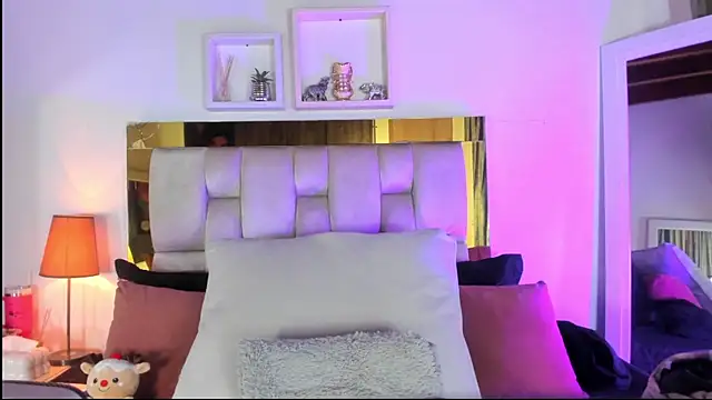 emmy r online show from 11.21.25