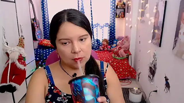 Snapshot of claryssa_ chatting on 12.06.24 claryssa online show from 12.06.24