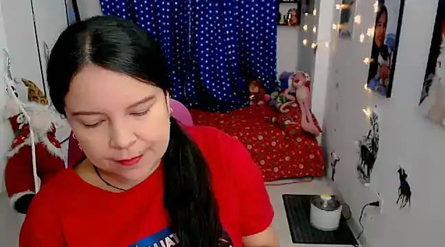 Snapshot of claryssa_ chatting on 12.13.24 claryssa online show from 12.13.24