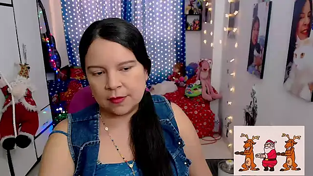 Snapshot of claryssa_ chatting on 12.21.24 claryssa online show from 12.21.24