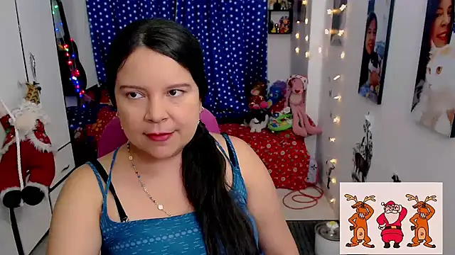 Snapshot of claryssa_ chatting on 12.21.24 claryssa online show from 12.21.24