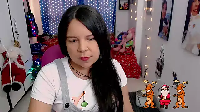 Snapshot of claryssa_ chatting on 12.27.24 claryssa online show from 12.27.24