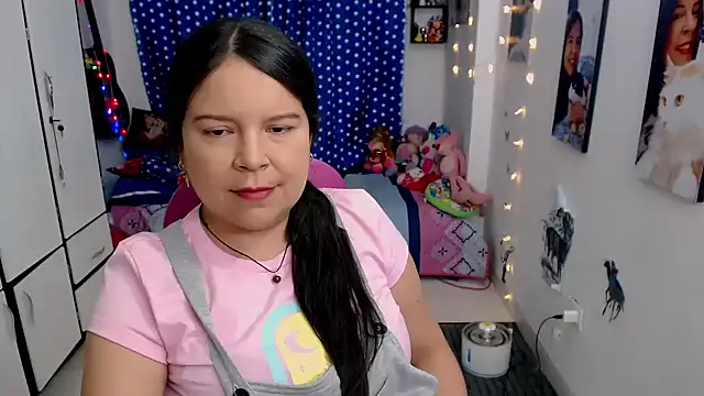 Snapshot of claryssa_ chatting on 01.17.25 claryssa online show from 01.17.25