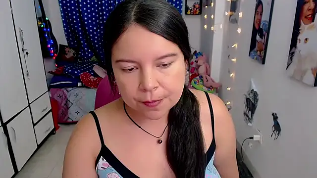 Snapshot of claryssa_ chatting on 01.18.25 claryssa online show from 01.18.25