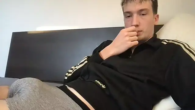 Snapshot of hungandfun05 chatting on 12.29.24 hungandfun05 online show from 12.29.24