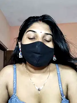 Snapshot of Luv_Adite20 chatting on 10.10.25 Luv Adite20 online show from 10.10.25