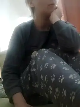 Snapshot of LeraSweet chatting on 02.25.25 LeraSweet online show from 02.25.25