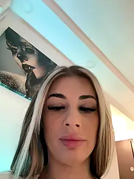 Snapshot of IsabellaEtthan chatting on 10.16.25 IsabellaEtthan online show from 10.16.25