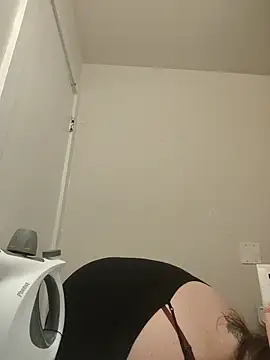 BeckiTooSweet online show from 10.21.25