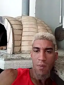 Snapshot of fieltoprj1 chatting on 12.27.24 fieltoprj1 online show from 12.27.24