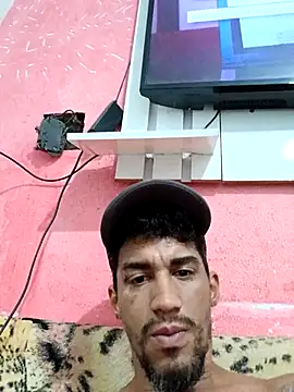 Snapshot of fieltoprj1 chatting on 10.29.25 fieltoprj1 online show from 10.29.25