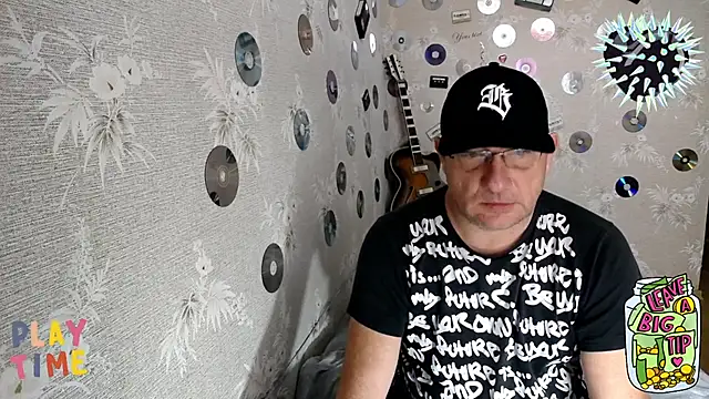 Snapshot of Bossun79 chatting on 10.22.25 Bossun79 online show from 10.22.25