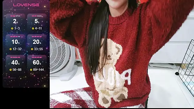  Viviann  online show from 01.23.25