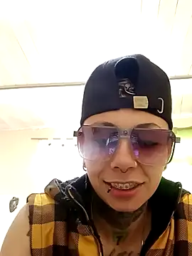 Snapshot of real_fenix chatting on 03.21.25 real fenix online show from 03.21.25