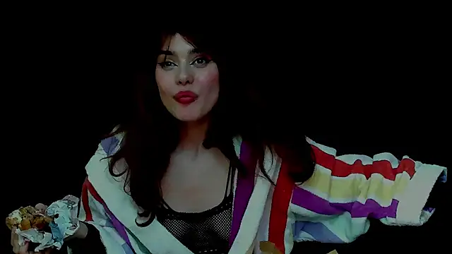 SophieCharm online show from 12.18.24