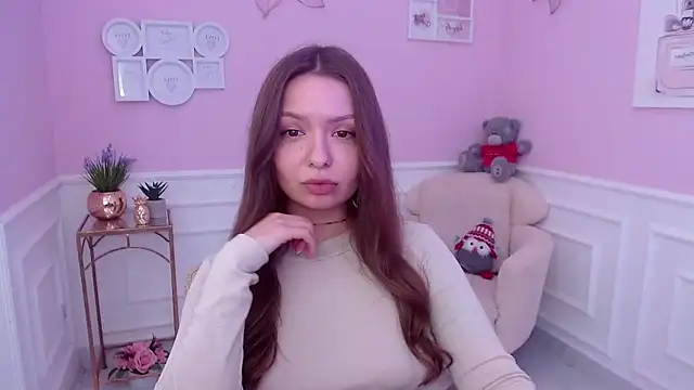 LucySkilar online show from 02.02.25