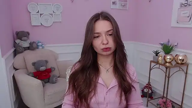 LucySkilar online show from 09.12.25