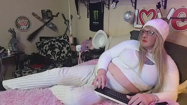 Snapshot of Blakelytgirl chatting on 02.06.25 Blakelytgirl online show from 02.06.25