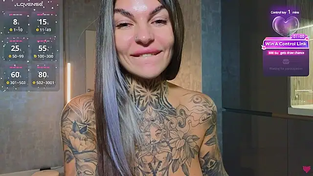 Snapshot of tattooedBabyy chatting on 02.20.25 tattooedBabyy online show from 02.20.25