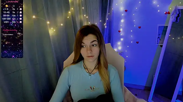 Snapshot of Sweet_me_ chatting on 12.28.24 Sweet me online show from 12.28.24