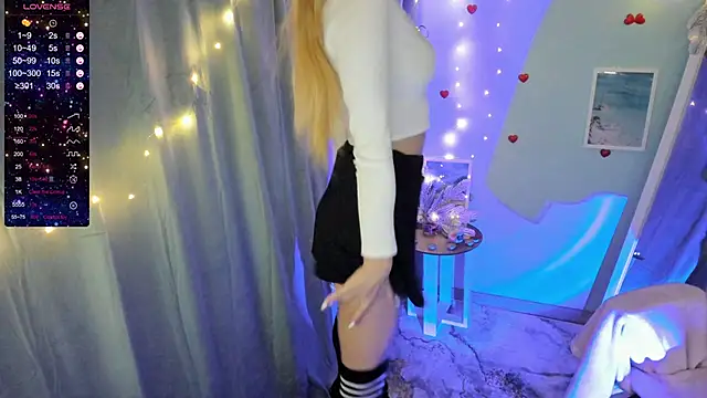 Snapshot of Sweet_me_ chatting on 01.12.25 Sweet me online show from 01.12.25