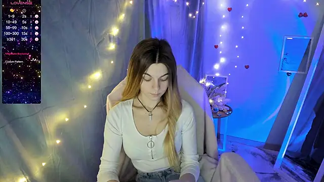 Snapshot of Sweet_me_ chatting on 02.04.25 Sweet me online show from 02.04.25