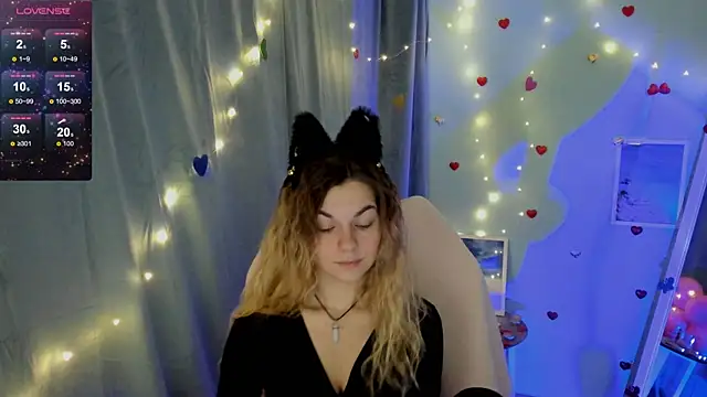 Snapshot of Sweet_me_ chatting on 02.16.25 Sweet me online show from 02.16.25