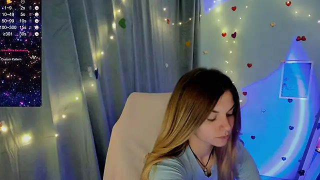 Snapshot of Sweet_me_ chatting on 02.21.25 Sweet me online show from 02.21.25