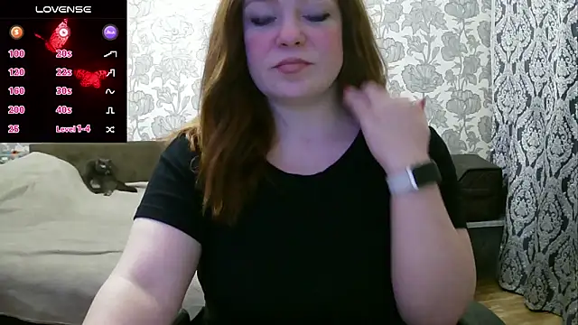 Snapshot of Sabrina_Poison chatting on 02.13.25 Sabrina Poison online show from 02.13.25