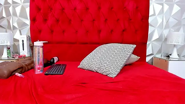 Snapshot of steacy_19 chatting on 02.12.25 steacy 19 online show from 02.12.25
