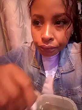Snapshot of Dominik_girl chatting on 03.16.25 Dominik girl online show from 03.16.25
