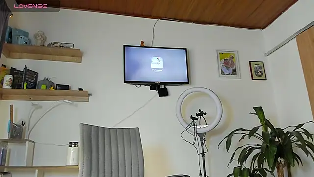 manucute 23  online show from 11.02.25