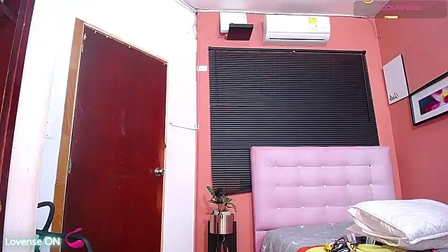 Snapshot of MiissBNasty chatting on 03.02.25 MiissBNasty online show from 03.02.25