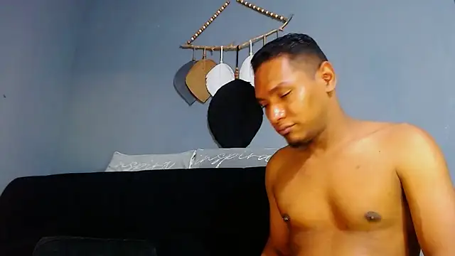 Grandeygruesa1 online show from 02.22.25