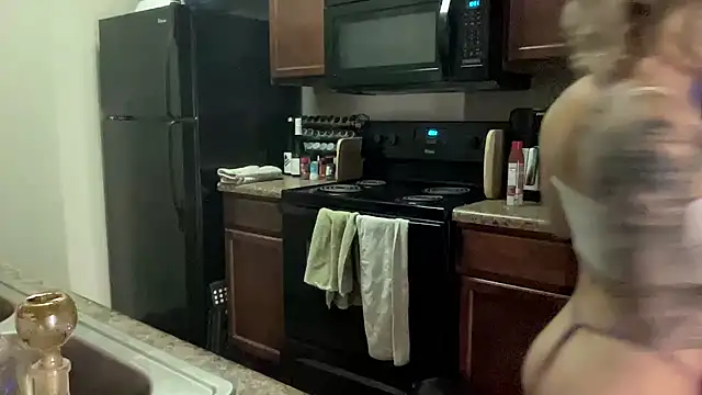 NatalieKneals online show from 02.11.25