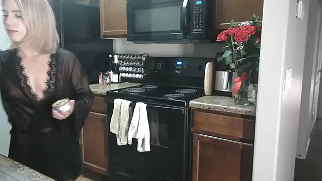 NatalieKneals online show from 02.16.25