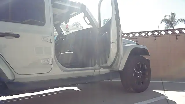 NatalieKneals online show from 10.29.25