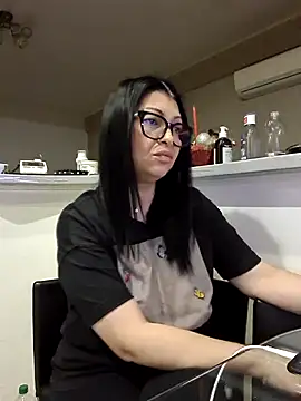 Milf Abigail online show from 11.17.25