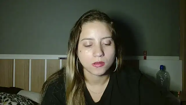 Snapshot of 520_Loirex_741 chatting on 01.28.25 520 Loirex 741 online show from 01.28.25