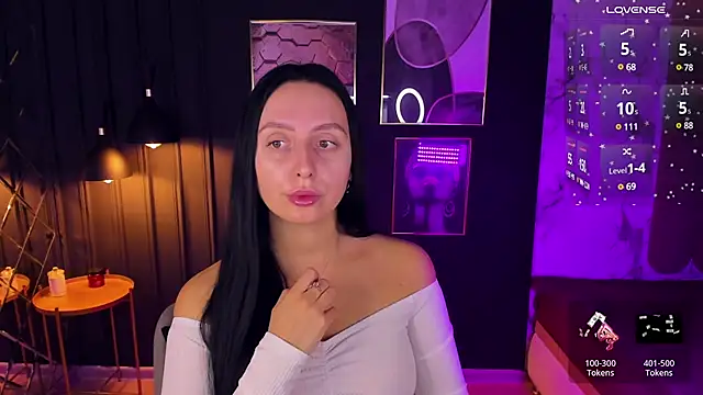 Snapshot of Christy_Calypso chatting on 12.16.24 Christy Calypso online show from 12.16.24
