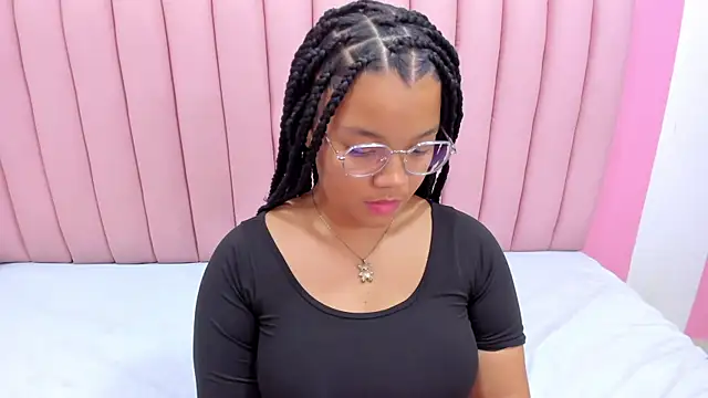 ISABELLA 020 online show from 02.12.25