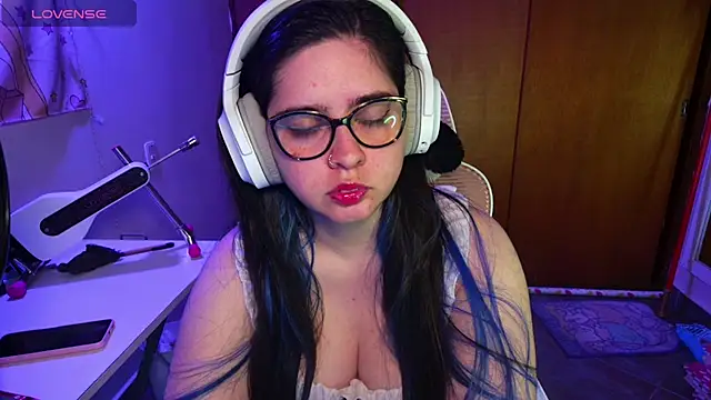 Vallolet Spencer online show from 02.13.25