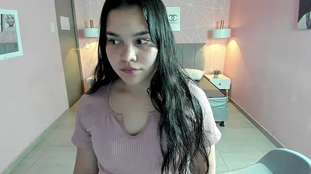 Snapshot of zara__sweet chatting on 01.02.25 zara sweet online show from 01.02.25